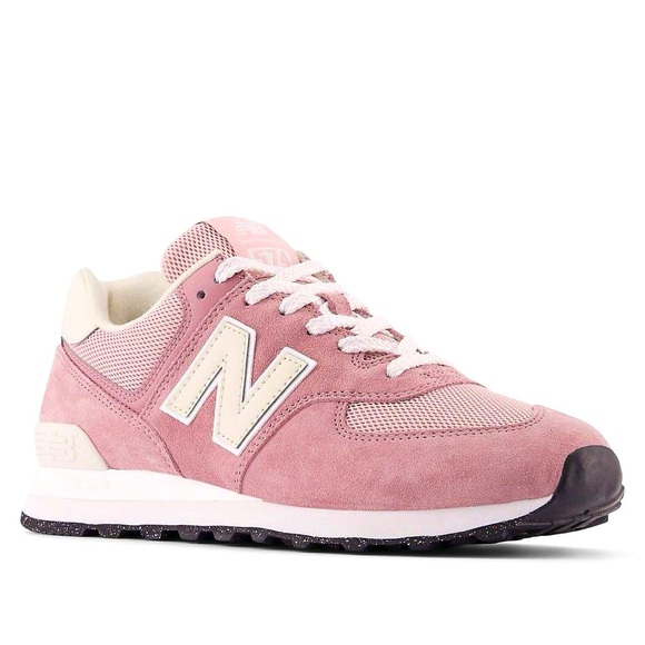 New Balance Pink and Cream Retro Sneakers Suede Mesh( i take apple pay ONLY )